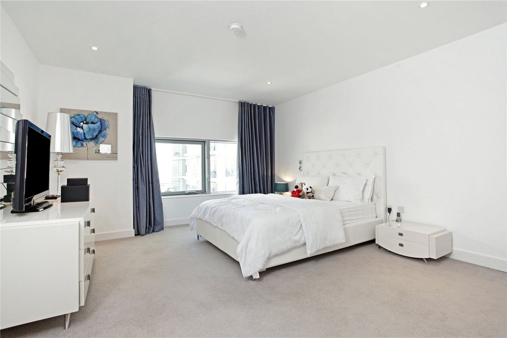 Property photo 3 of 35 Picture No. 45