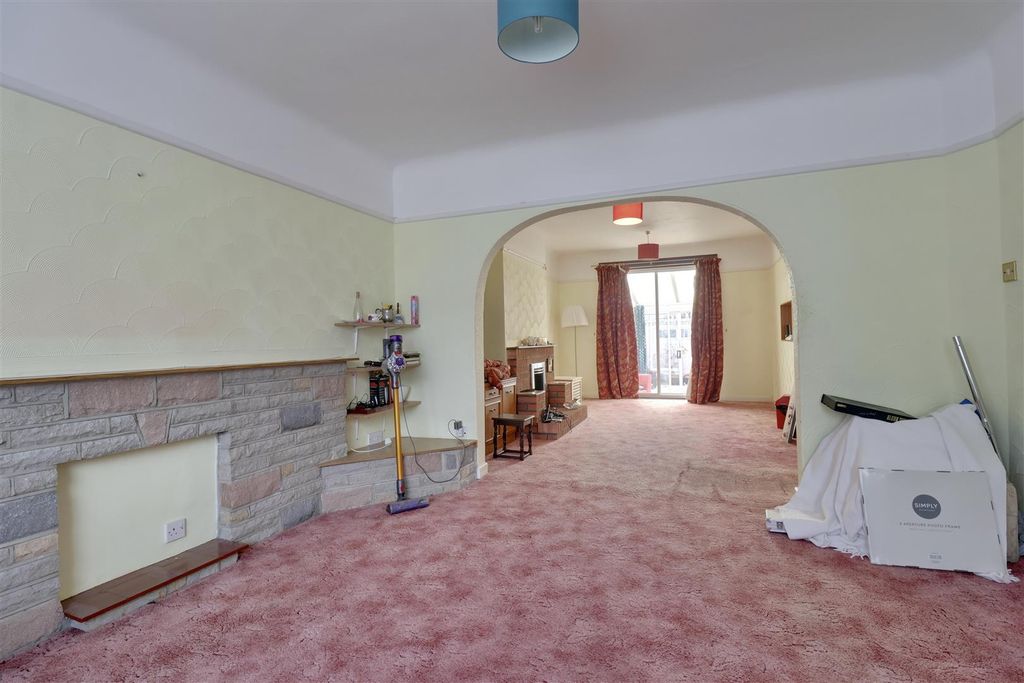 Property photo 1 of 17 B11Bc8B8-2138-41D2-A696-EE952C7C889A_1_201_A.Jpeg