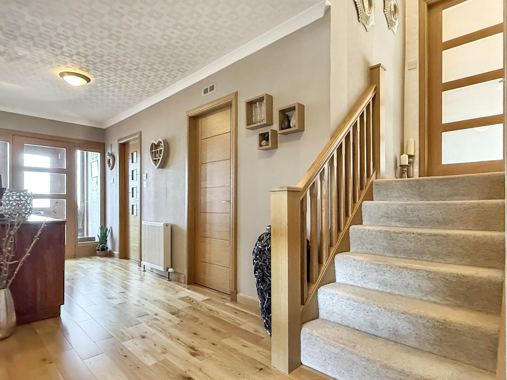 Property photo 3 of 46 Hallway