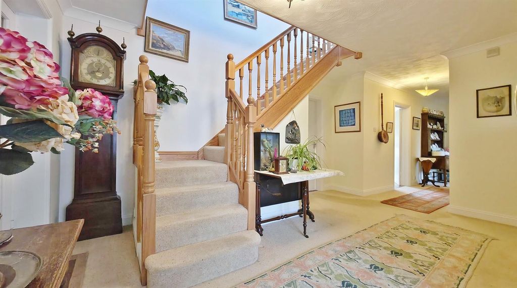 Property photo 3 of 36 Hallway