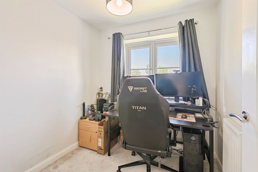 Property photo 2 of 19