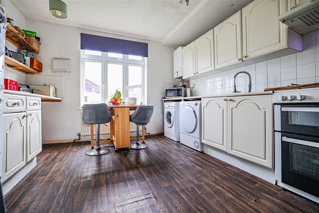 Property photo 3 of 24 980A8825-1.Png