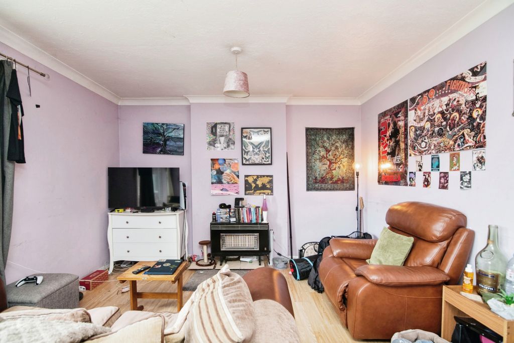 Additional image 4 of 2 bed flat for saleHaden Hill Road, Halesowen B63