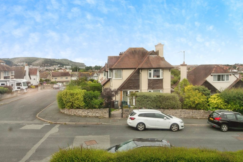 Additional image 17 of 3 bed flat for saleVicarage Avenue, Llandudno, Conwy LL30