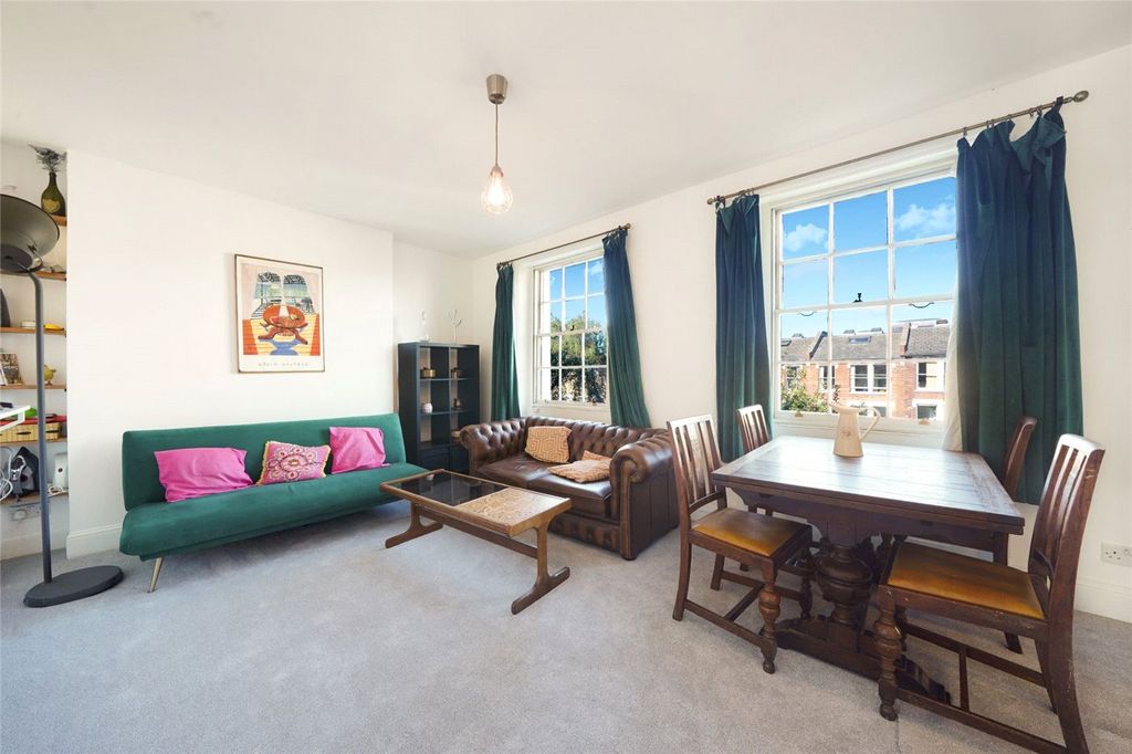 Property photo 2 of 16 Picture No. 05