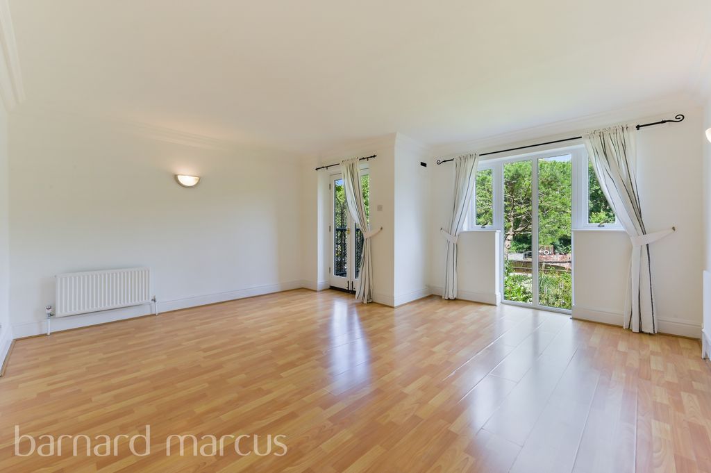 Property photo 2 of 8 Image