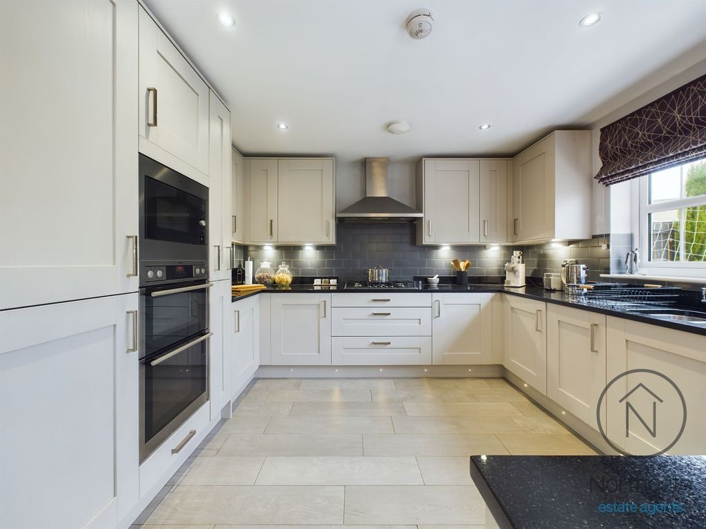 Property photo 3 of 23