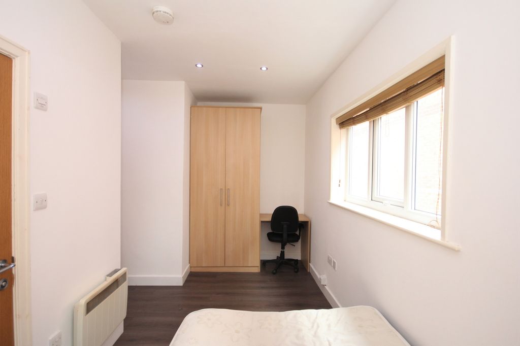 Property photo 3 of 4