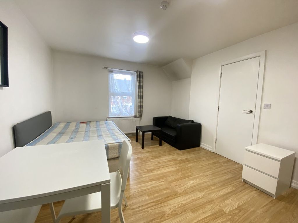 Property photo 2 of 4