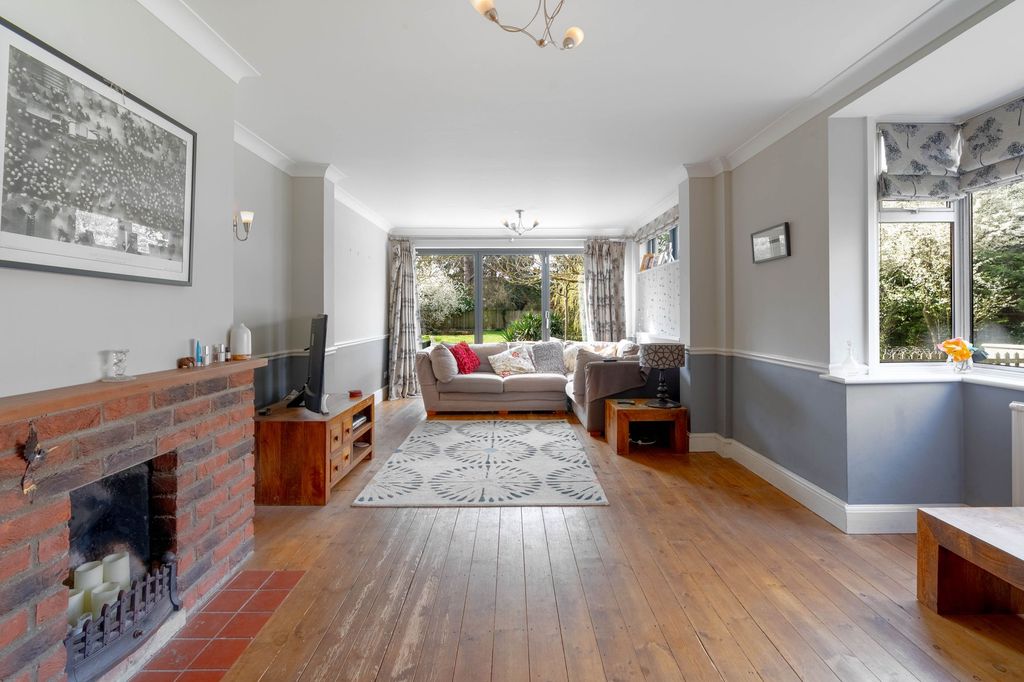 Property photo 3 of 24