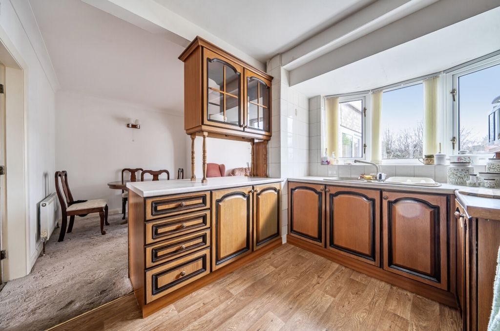 Property photo 2 of 17 Kitchen