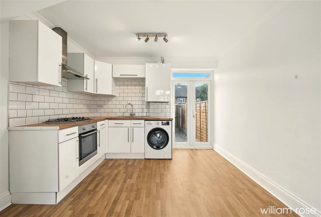 Property photo 2 of 12 6_Img_2906.Jpg