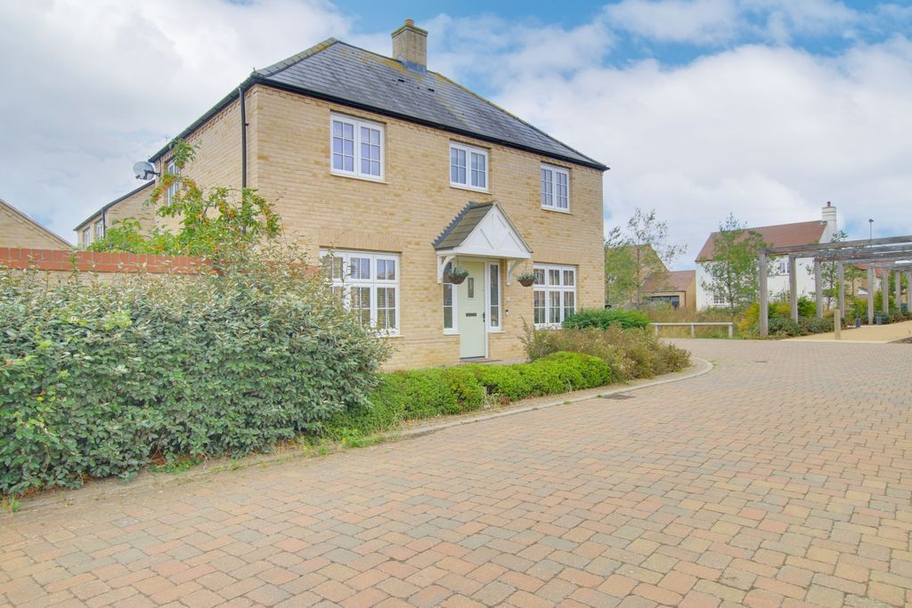 Property photo 1 of 13 Img_4574-Img_4576