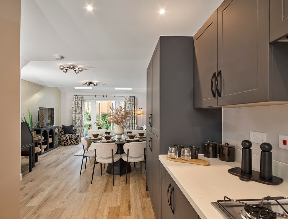 Property photo 2 of 9 Vise-Oakb-25-32