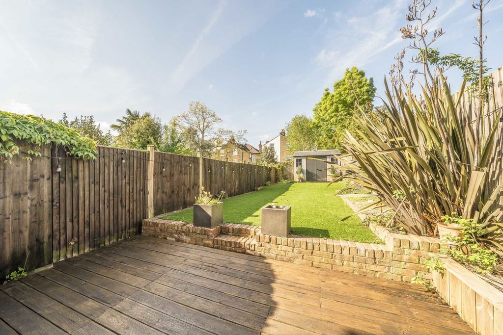 Property photo 2 of 12