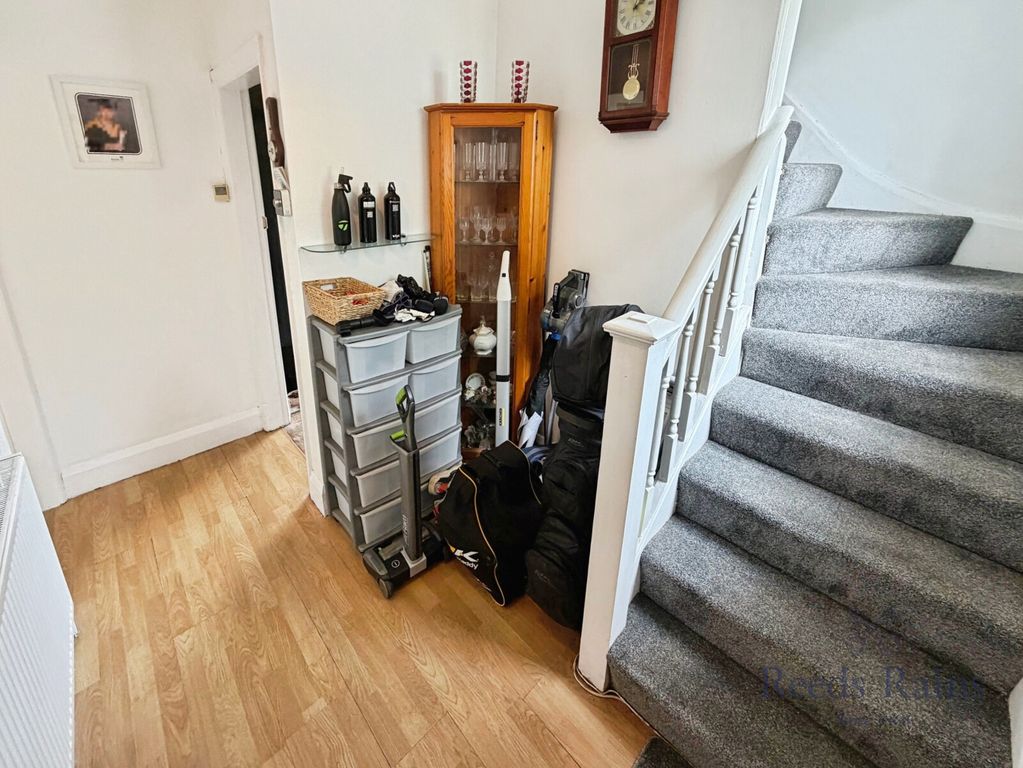 Property photo 2 of 13 Hallway