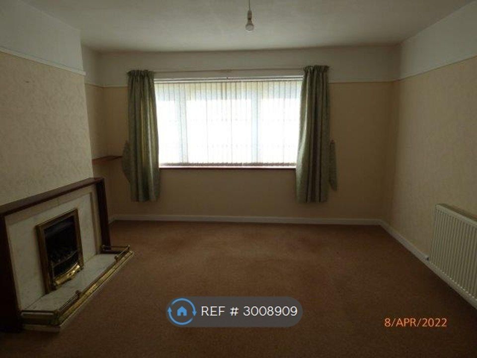 Property photo 2 of 34 Front Room