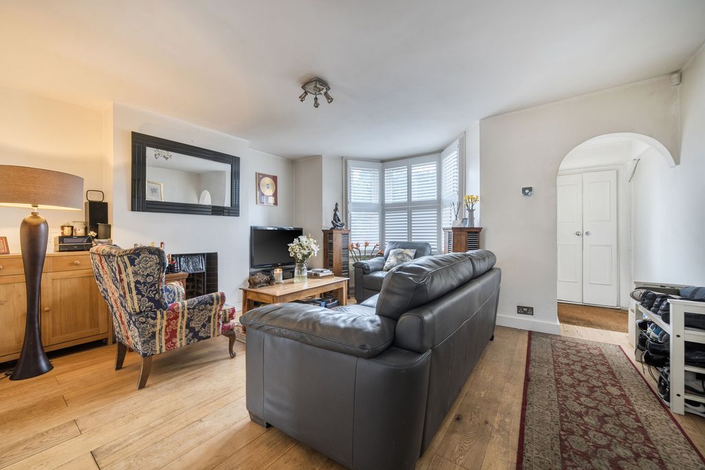 Property photo 3 of 20