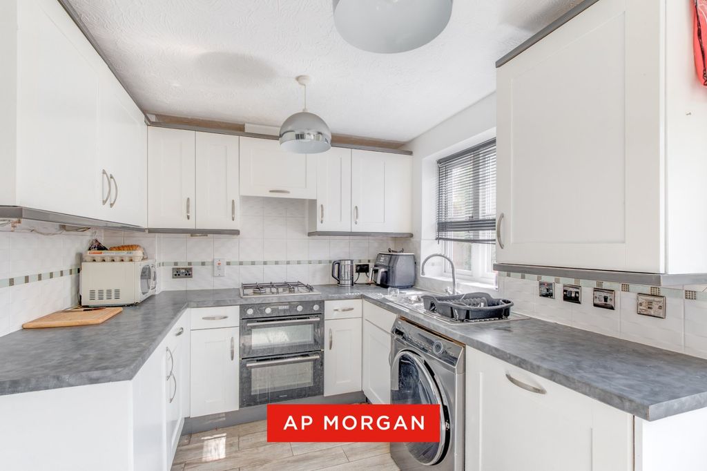 Property photo 3 of 17 Picture No. 30