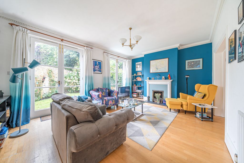 Property photo 2 of 21