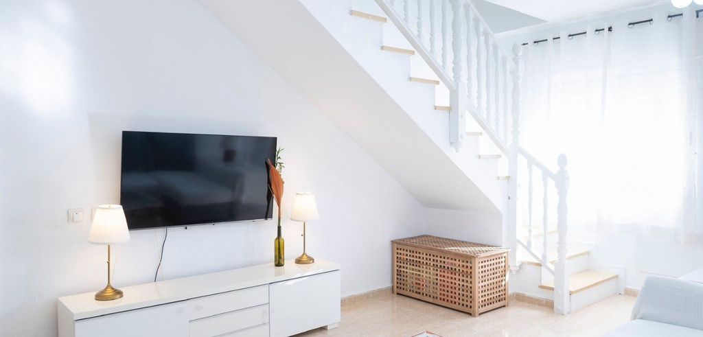 Property photo 1 of 33