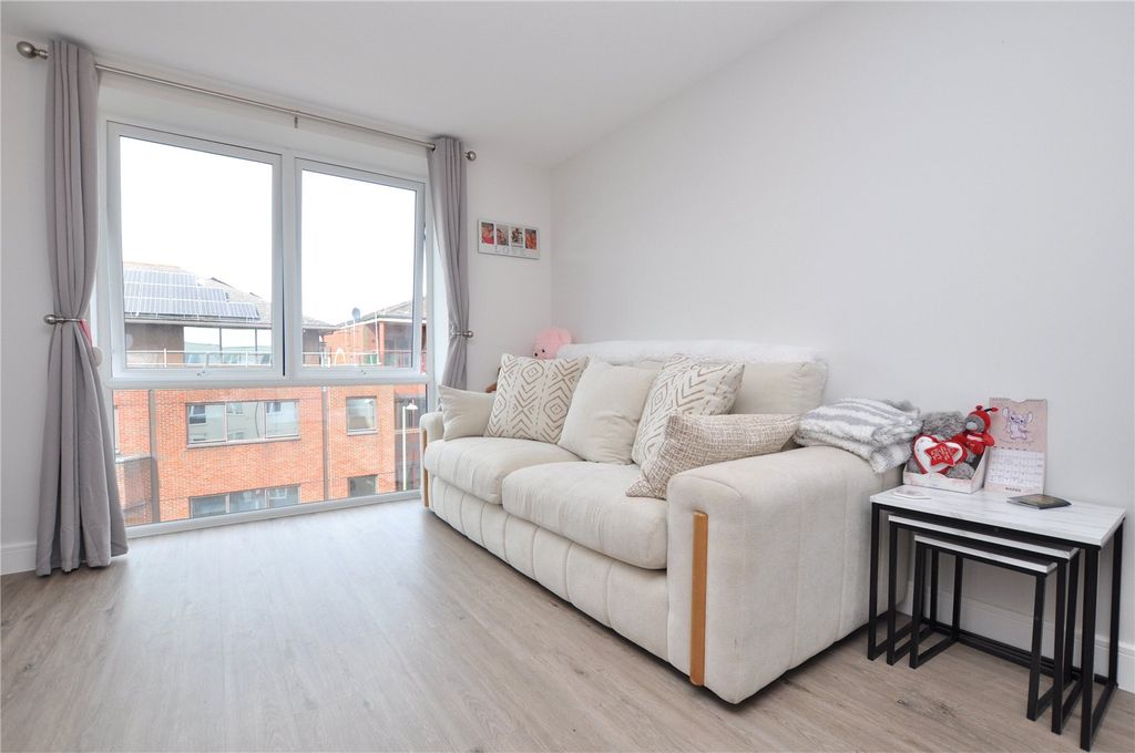 Property photo 2 of 7 Picture No. 06