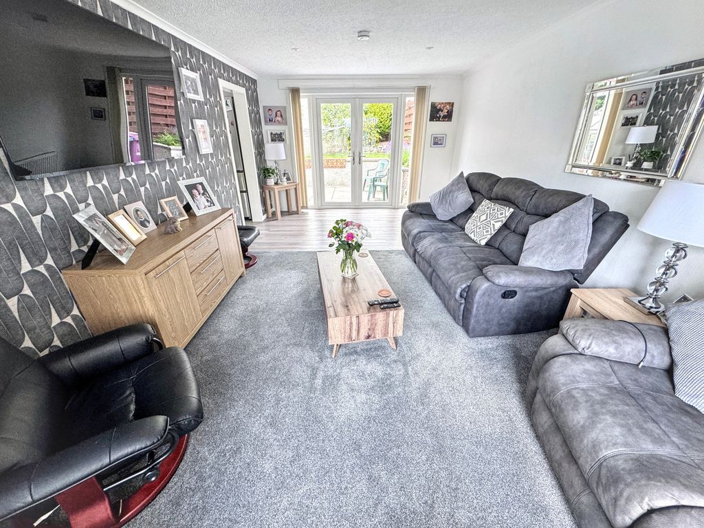Property photo 3 of 23