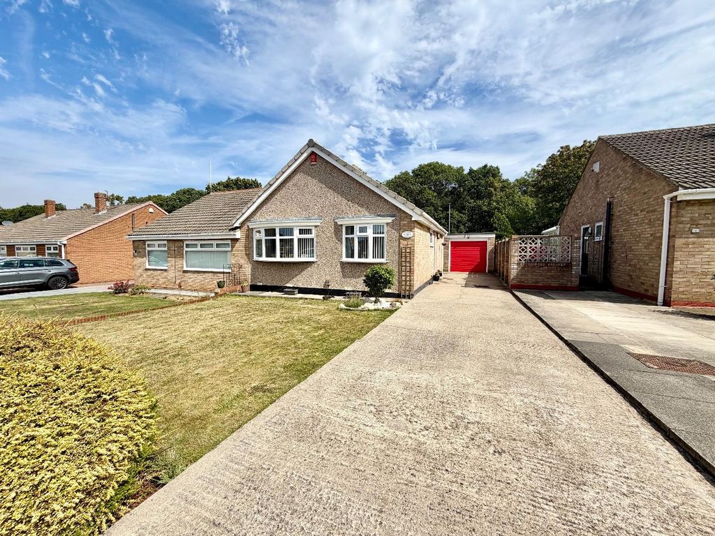 Property photo 1 of 10 Front