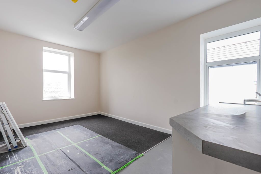 Property photo 2 of 6 Photo 3