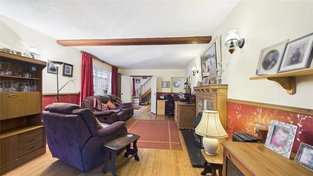 Property photo 3 of 19 Picture 3