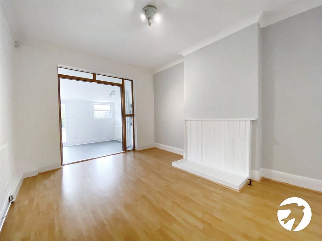 Property photo 3 of 17 Picture No. 05