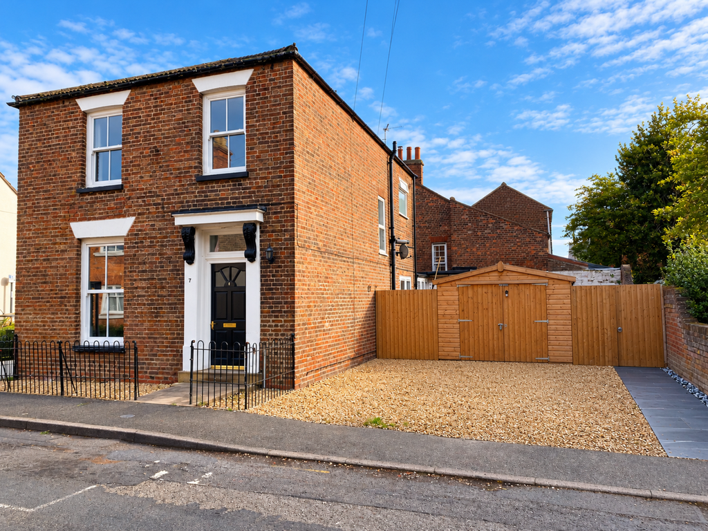 Property photo 1 of 28