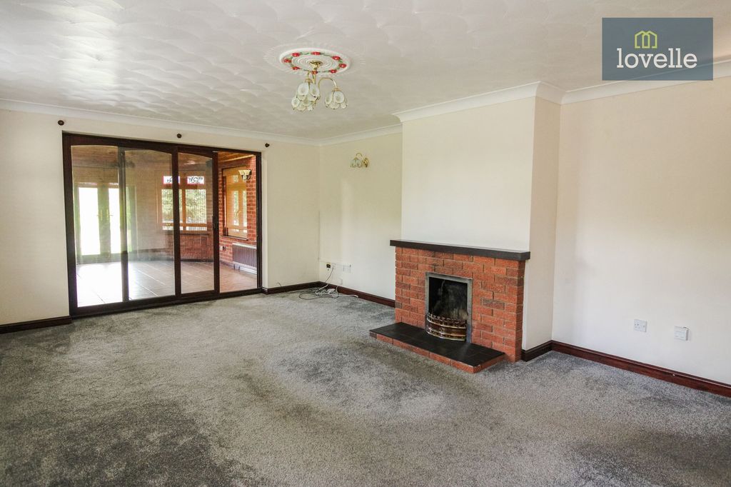 Property photo 3 of 21