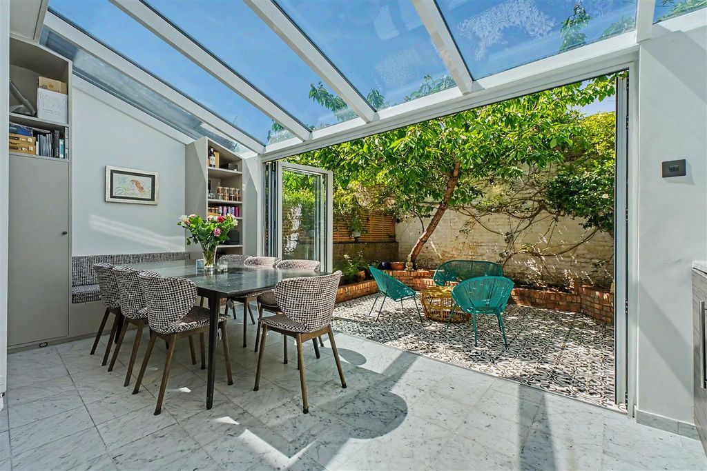 Property photo 2 of 12 13 Fairfax Place Nw6 4Ej-No Watermark-2.Jpg