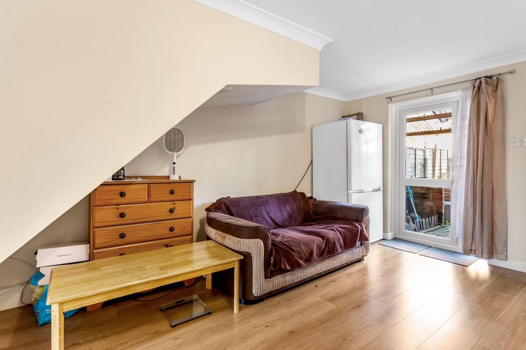 Property photo 3 of 20 Living Room