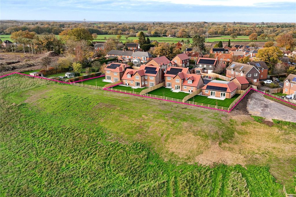 Property photo 2 of 20 Picture No. 11