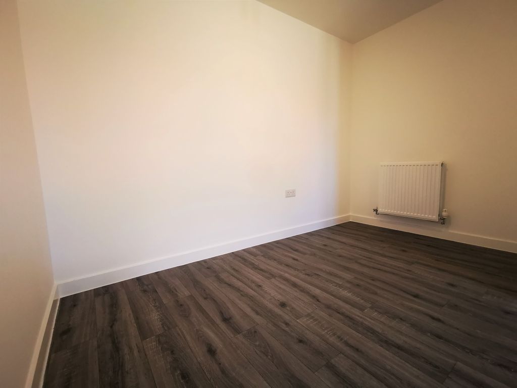 Property photo 3 of 9 Dining Room
