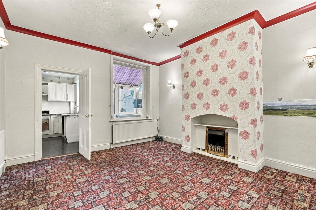 Property photo 3 of 21 Dining Room