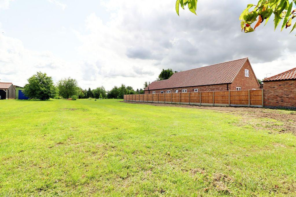 Property photo 2 of 5 Photo 7