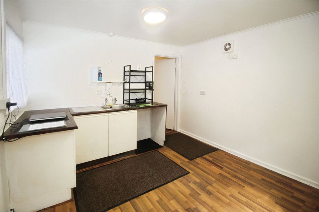 Property photo 3 of 8 Picture No. 08