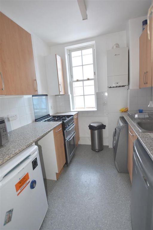 Property photo 3 of 8 Kitchen.Jpg