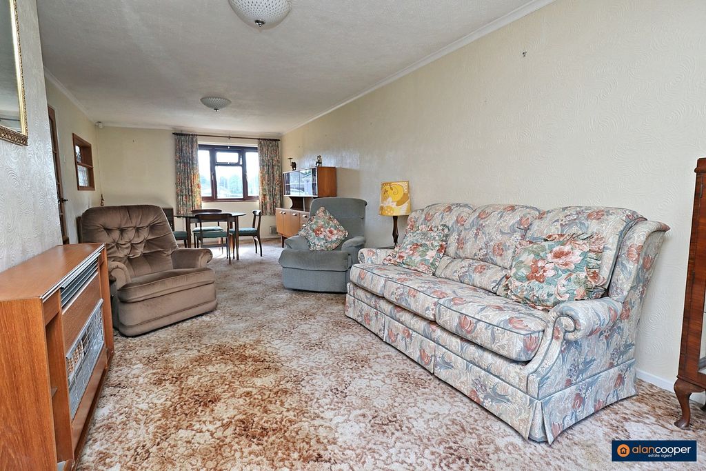 Property photo 3 of 23 4468343
