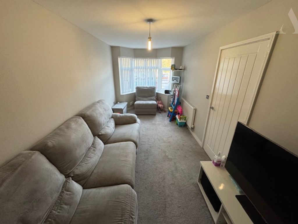 Property photo 2 of 12 27A Bromford  Road Lounge 2