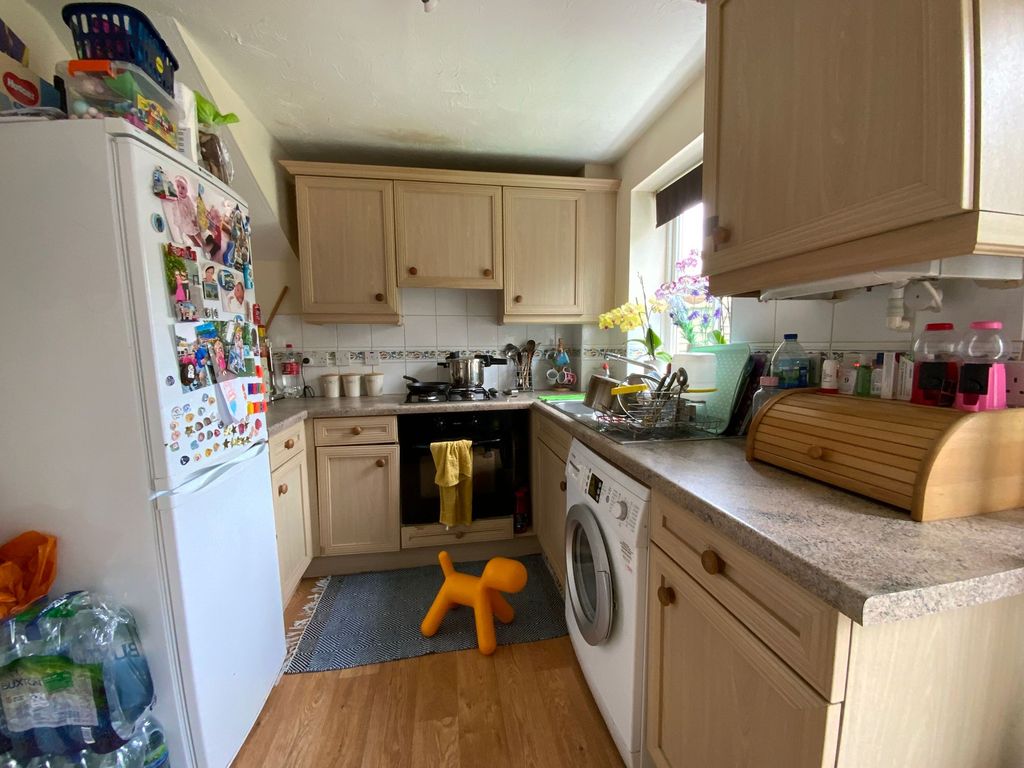 Property photo 3 of 4