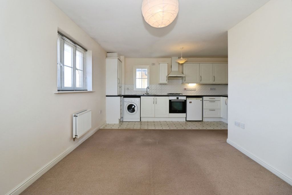 Property photo 3 of 8