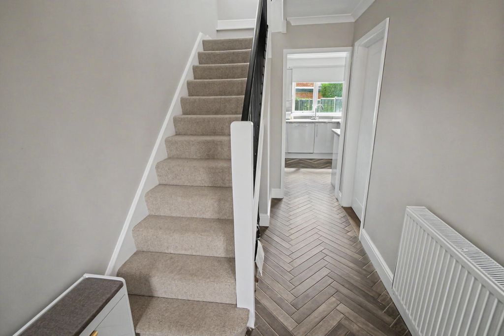 Property photo 3 of 25 Hallway