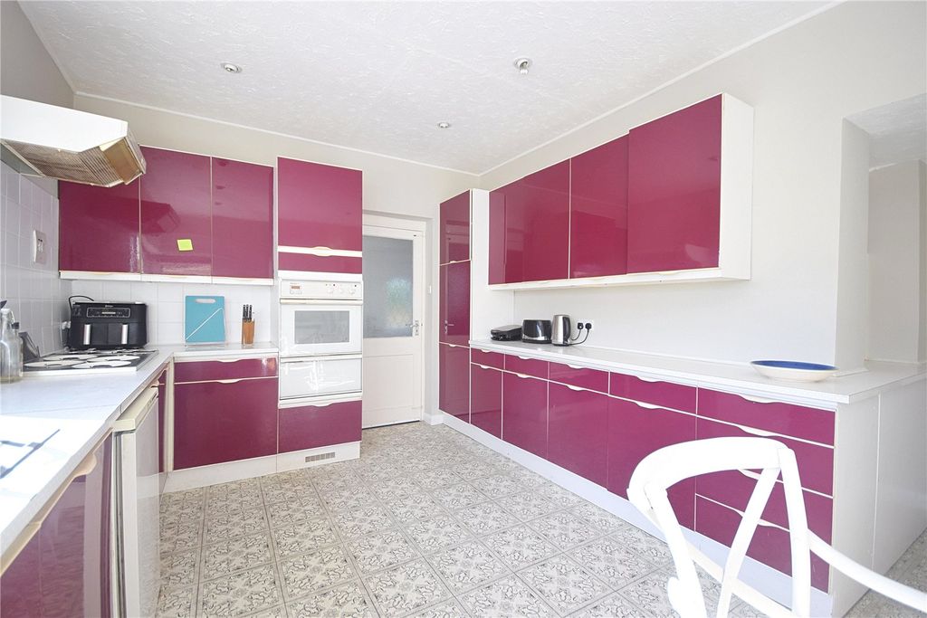 Property photo 2 of 27 Picture No. 03