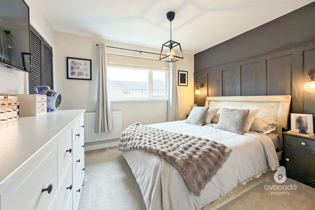Property photo 2 of 21 5695623