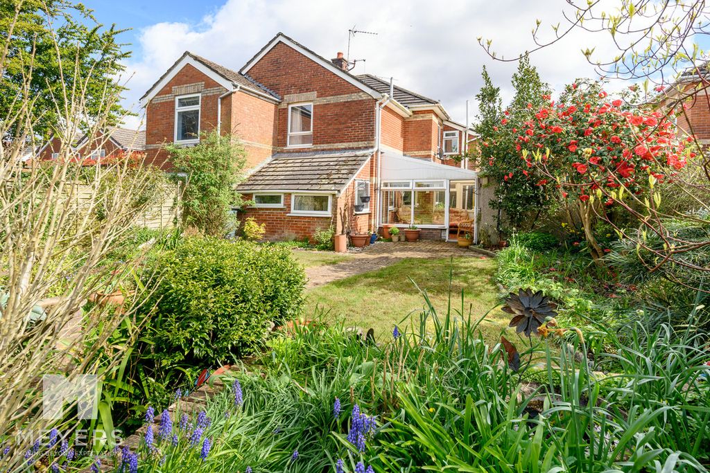 Property photo 2 of 19