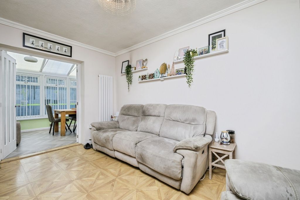 Property photo 3 of 20 Pbox-Img.Jpg